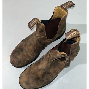 Blundstone Chelsea boots